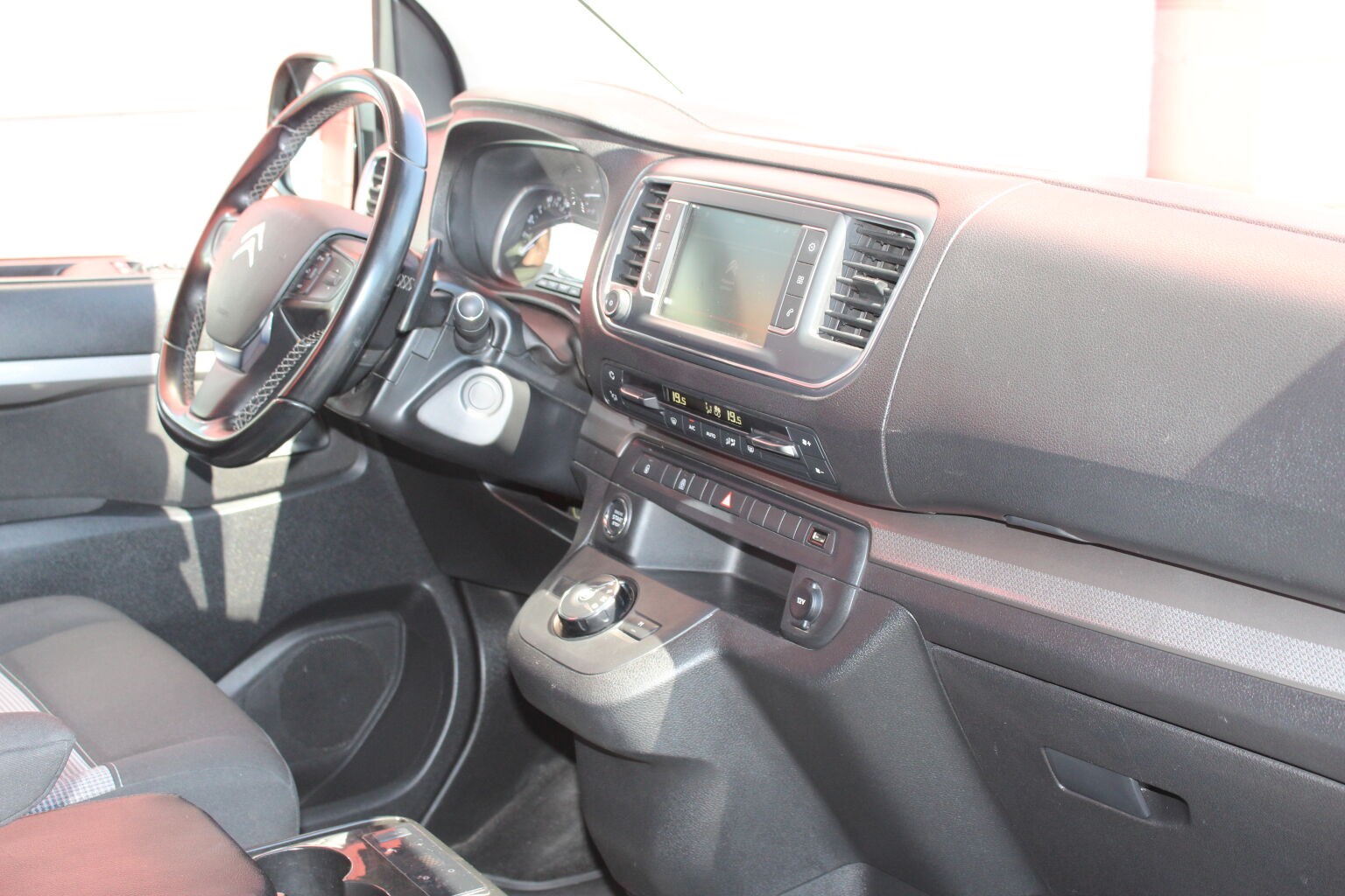 Citroën SpaceTourer L2 2,0 BlueHDi 180k EAT8 - Image 12