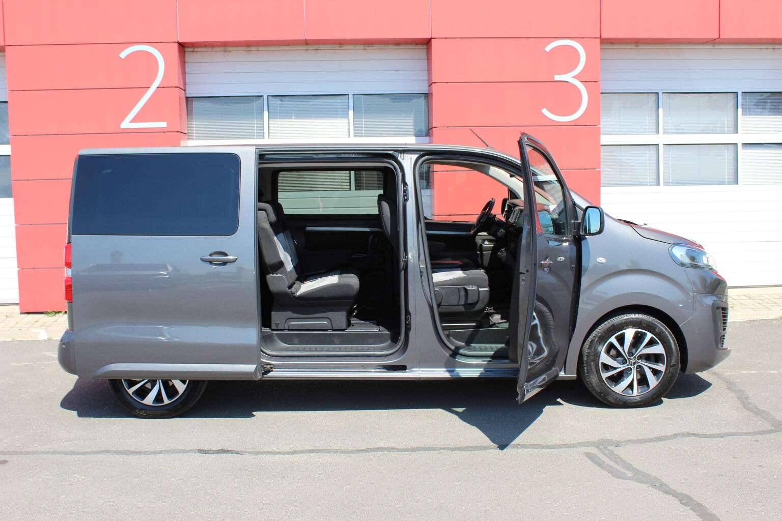 Citroën SpaceTourer L2 2,0 BlueHDi 180k EAT8 - Image 8