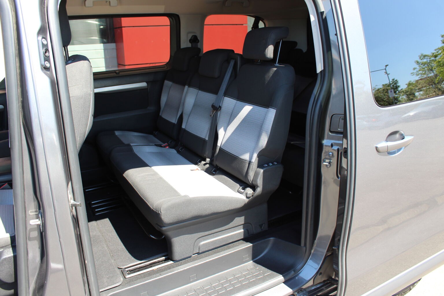 Citroën SpaceTourer L2 2,0 BlueHDi 180k EAT8 - Image 14