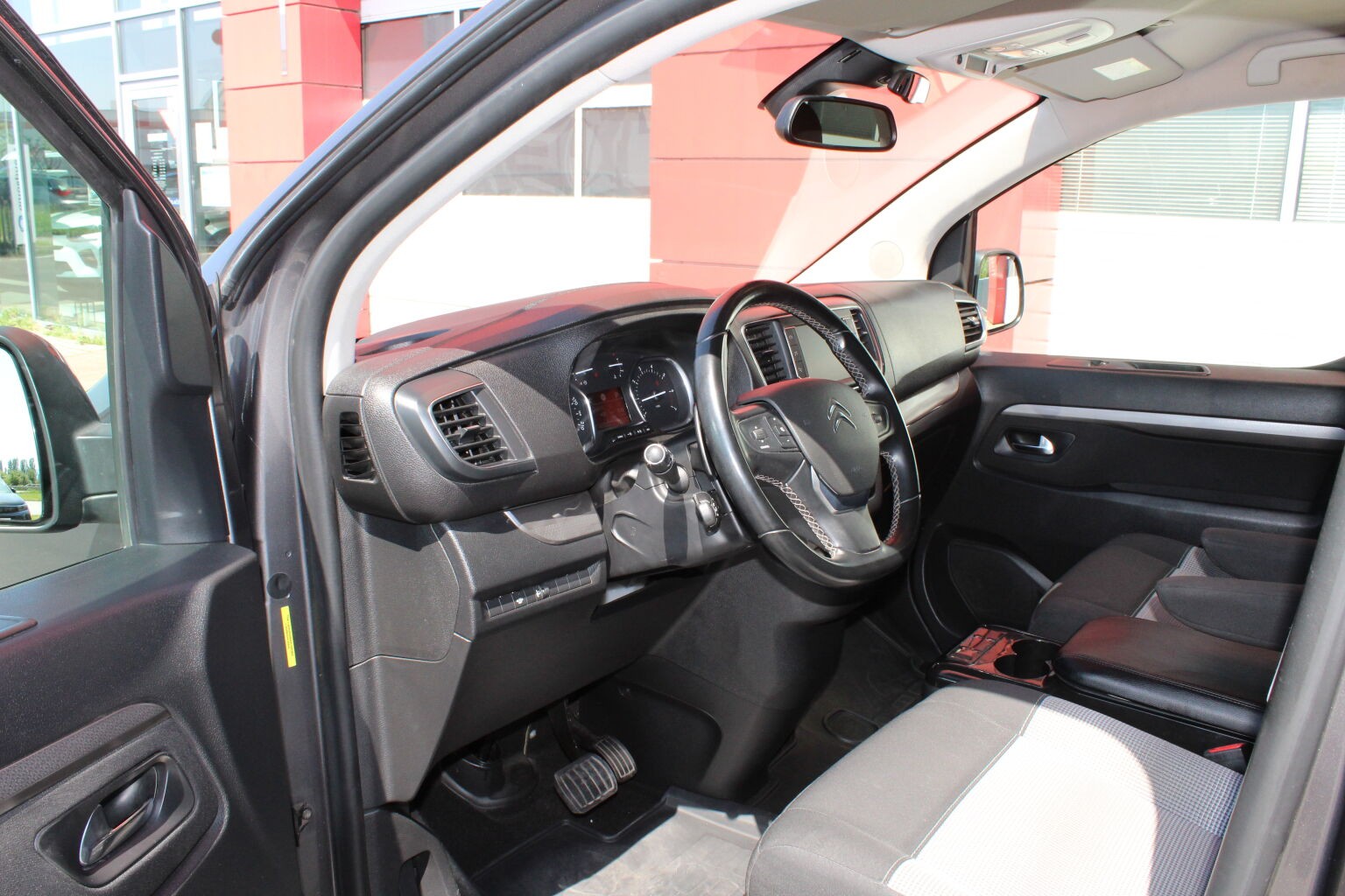 Citroën SpaceTourer L2 2,0 BlueHDi 180k EAT8 - Image 10
