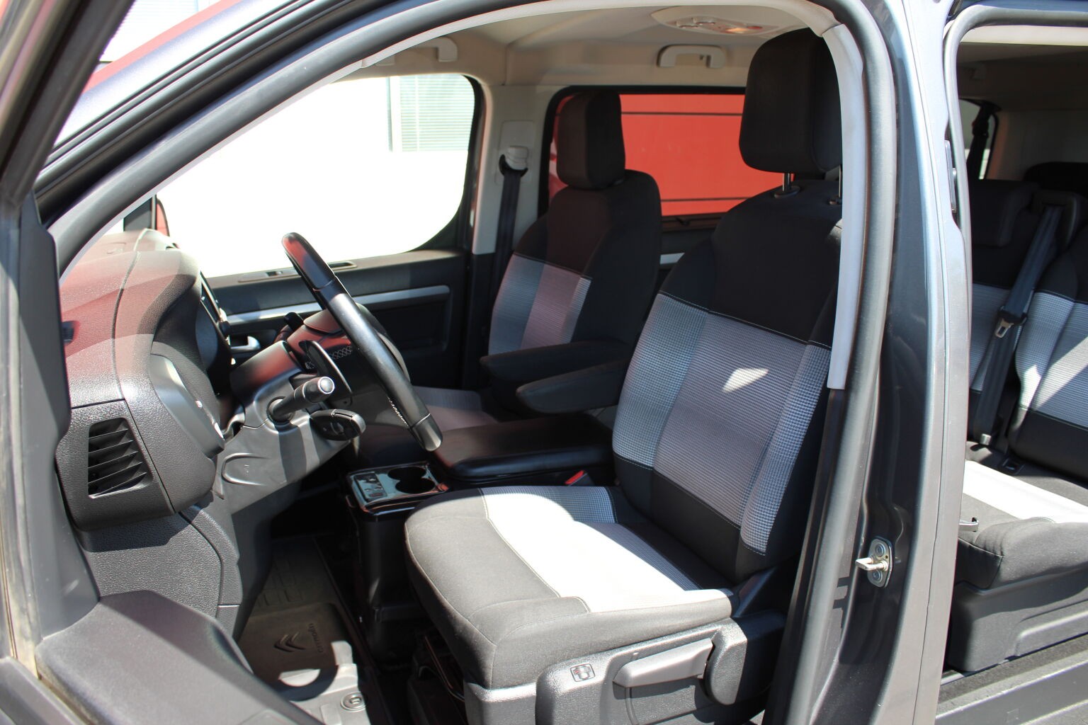 Citroën SpaceTourer L2 2,0 BlueHDi 180k EAT8 - Image 11