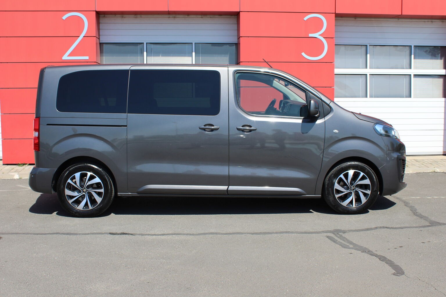 Citroën SpaceTourer L2 2,0 BlueHDi 180k EAT8 - Image 7