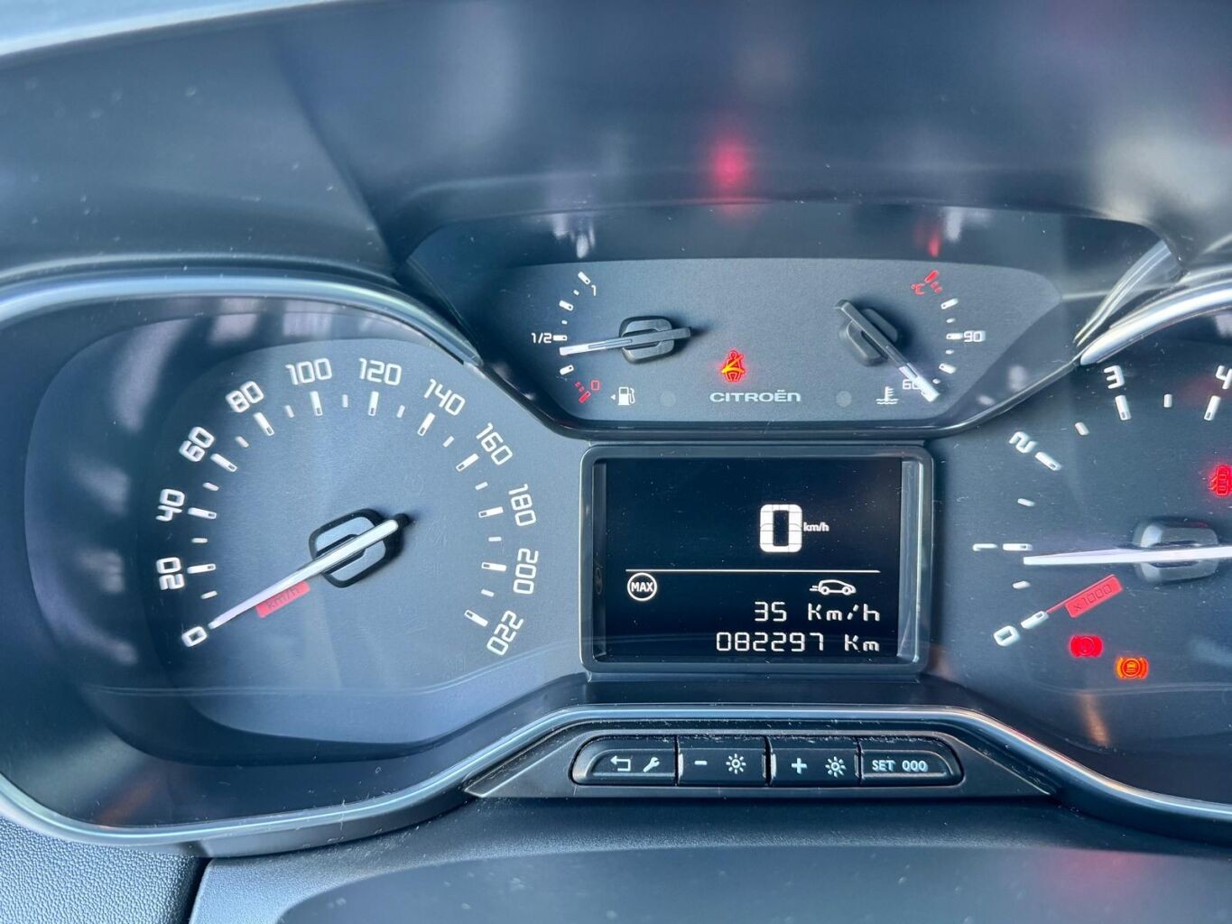 Citroën C3 Aircross SHINE PureTech 110k - Image 10