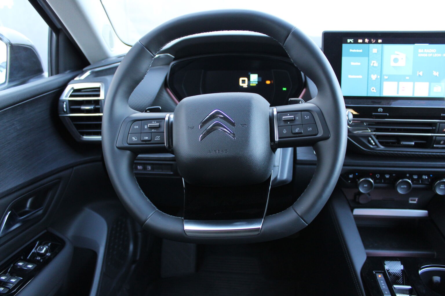 Citroën C5 X SHINE Plug-in Hybrid 225 ë-EAT8 - Image 10