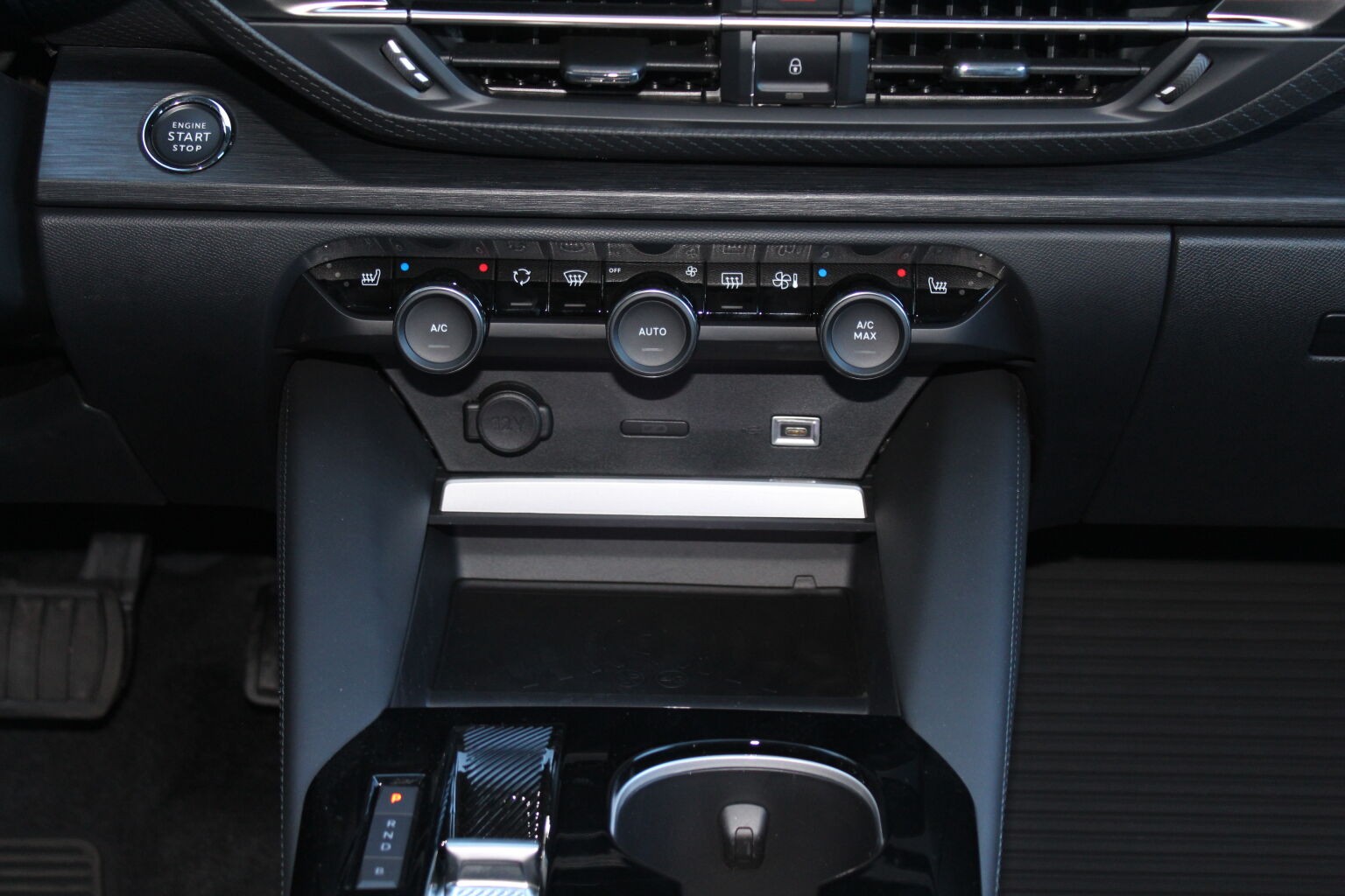 Citroën C5 X SHINE Plug-in Hybrid 225 ë-EAT8 - Image 11